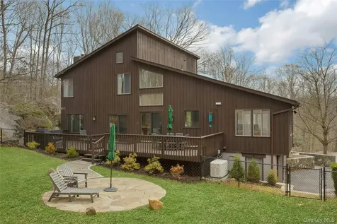 17 Chester Court Cortlandt Manor NY 10567
