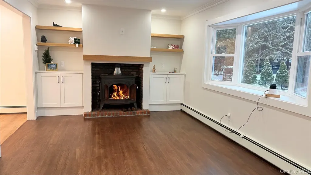 94 Sally Lane Ridge NY 11961