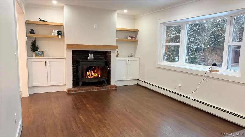 94 Sally Lane Ridge NY 11961