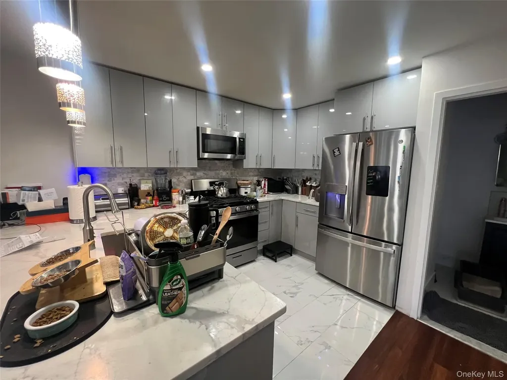 210 Sunset Boulevard Bronx NY 10473