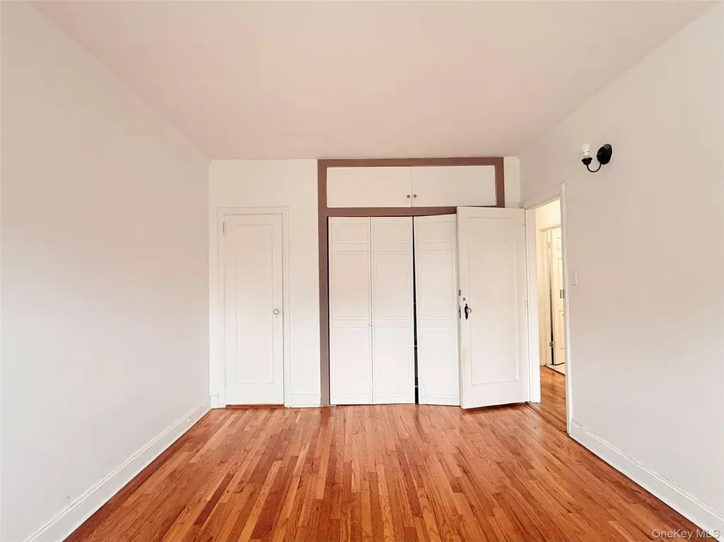 146-18 59th Avenue Flushing NY 11355