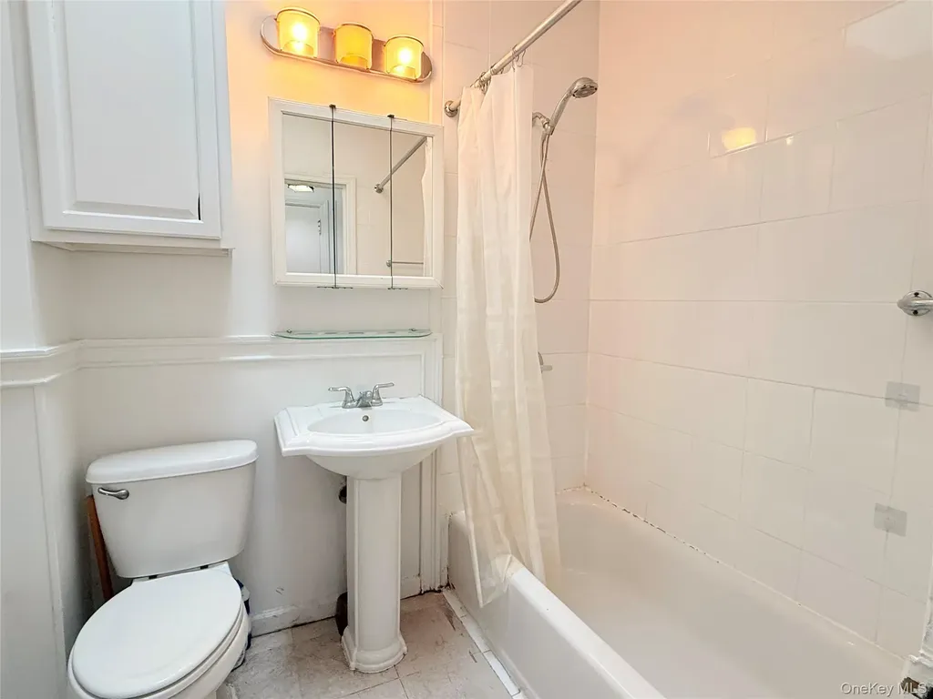 146-18 59th Avenue Flushing NY 11355