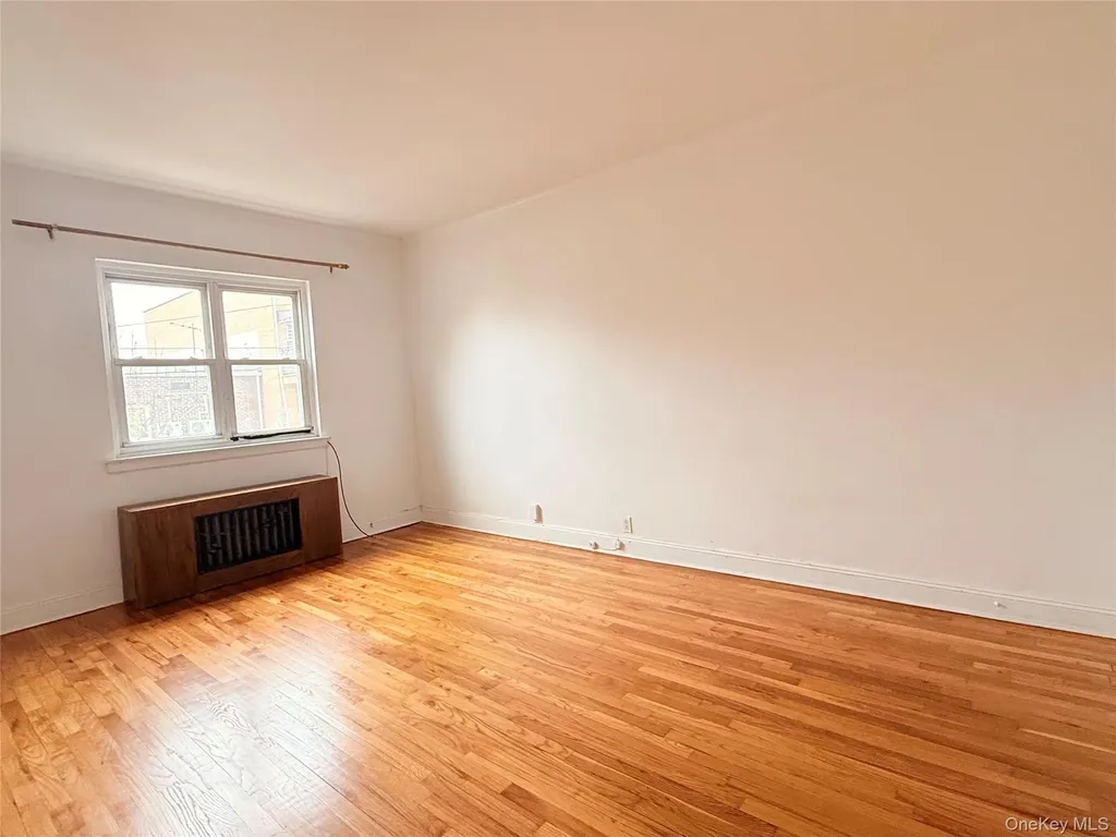 146-18 59th Avenue Flushing NY 11355