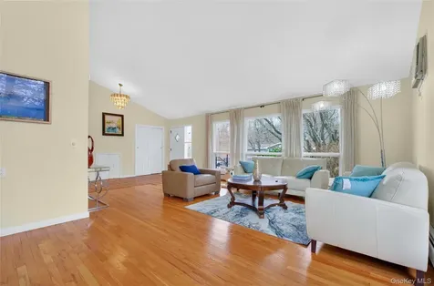 2314 Sultana Drive Yorktown Heights NY 10598