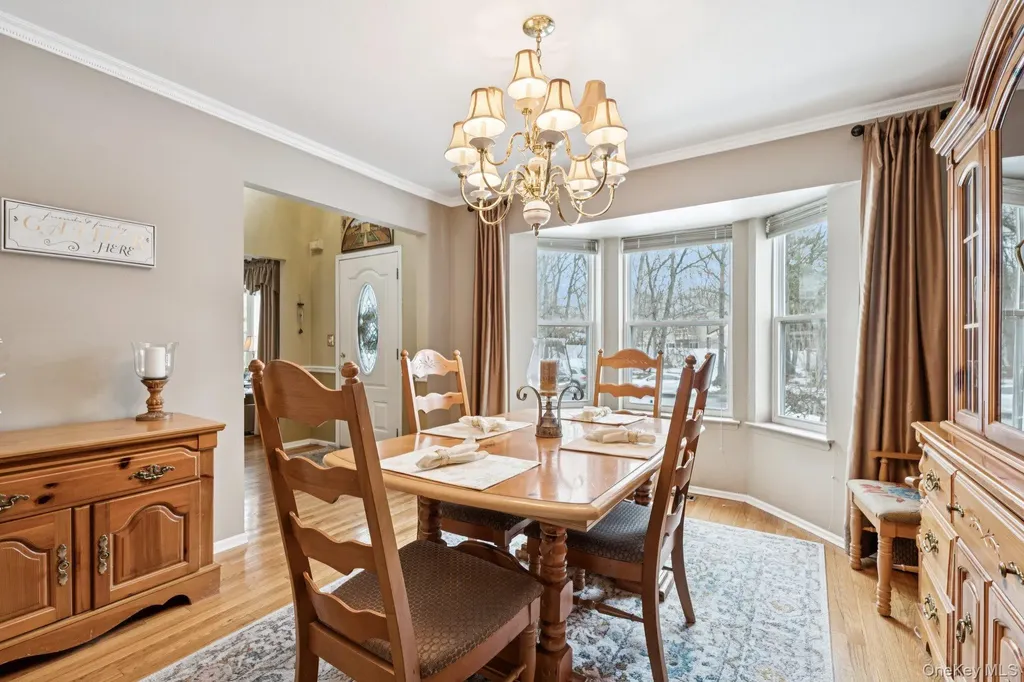 2 Robert Crescent Stony Brook NY 11790