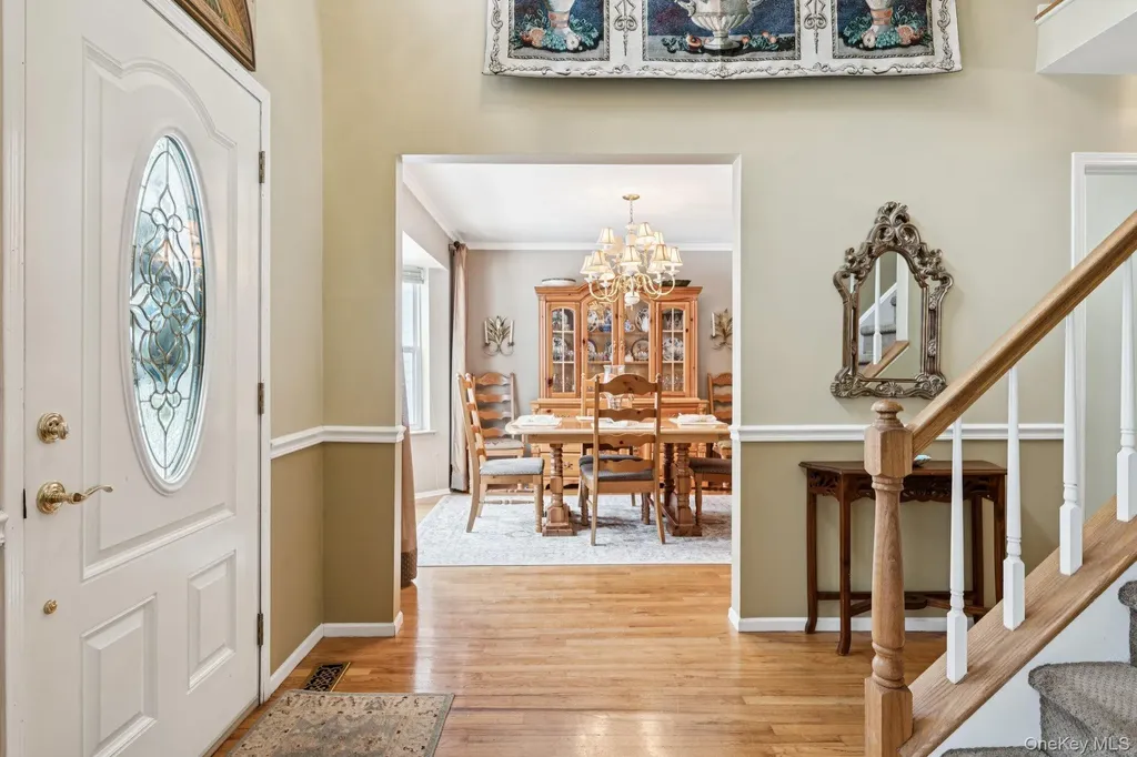 2 Robert Crescent Stony Brook NY 11790