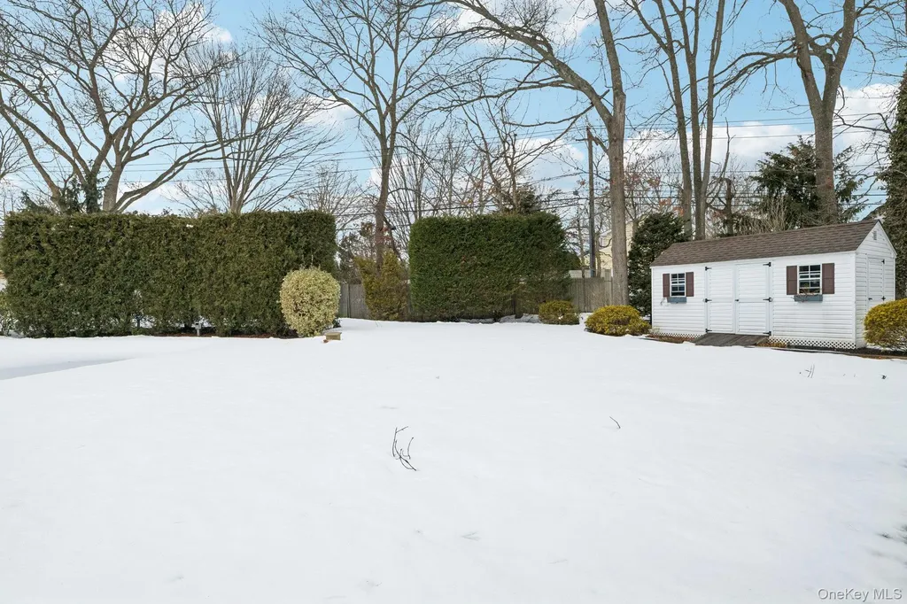 2 Robert Crescent Stony Brook NY 11790