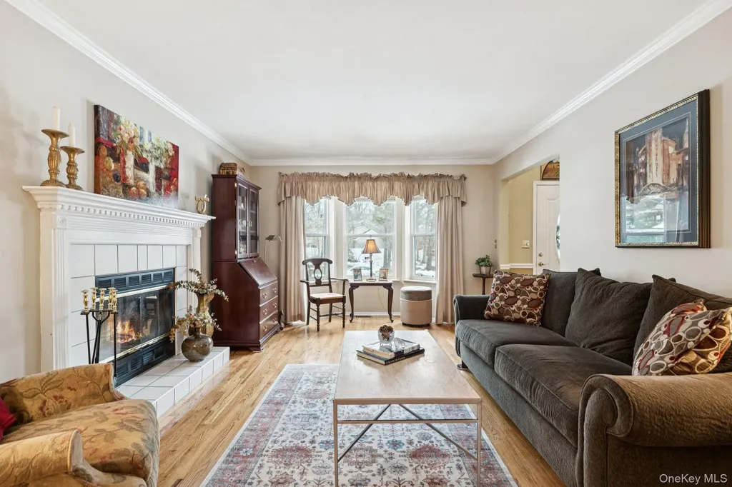 2 Robert Crescent Stony Brook NY 11790