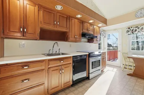 15 Short Hill Drive Poughkeepsie NY 12603