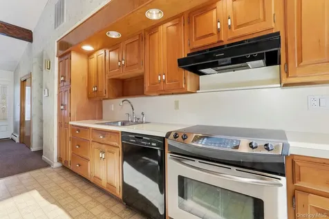 15 Short Hill Drive Poughkeepsie NY 12603