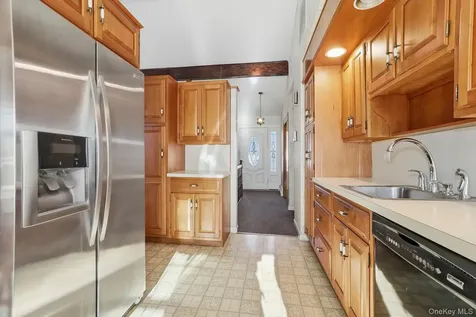 15 Short Hill Drive Poughkeepsie NY 12603