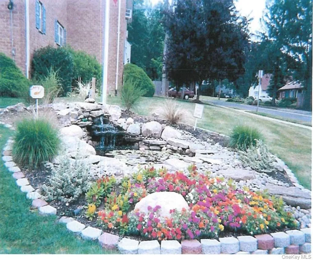 140 Meyer Oval Pearl River NY 10965