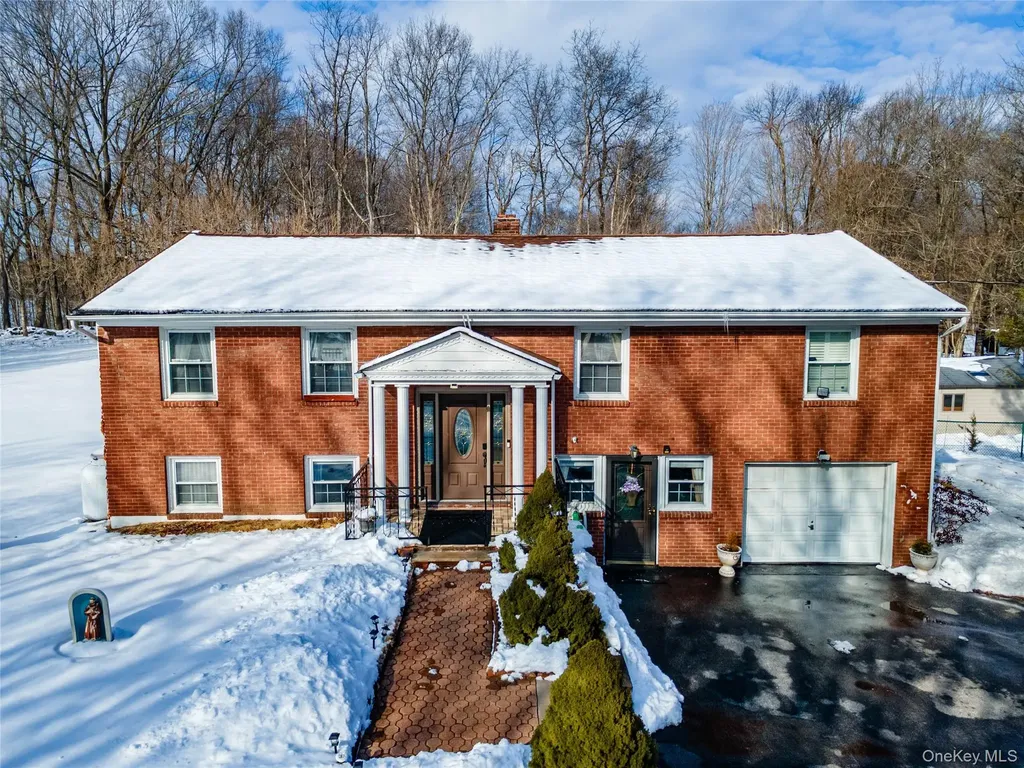 2096 State Route 94 Salisbury Mills NY 12577