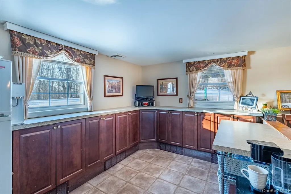2096 State Route 94 Salisbury Mills NY 12577