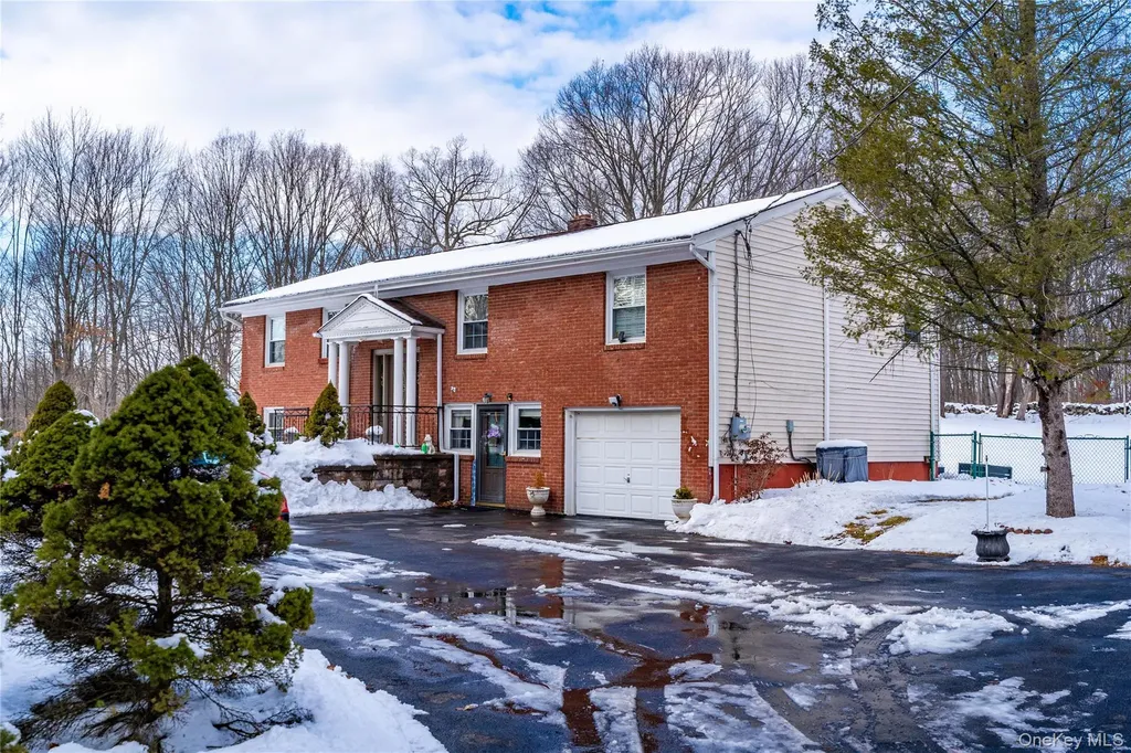 2096 State Route 94 Salisbury Mills NY 12577