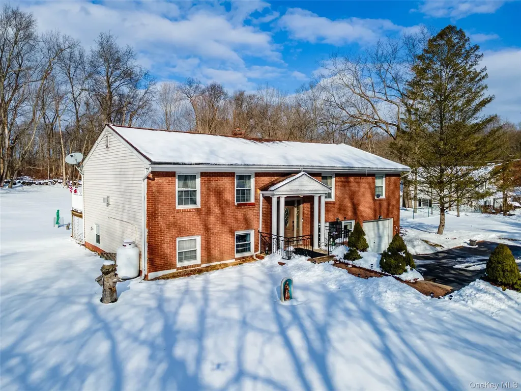 2096 State Route 94 Salisbury Mills NY 12577