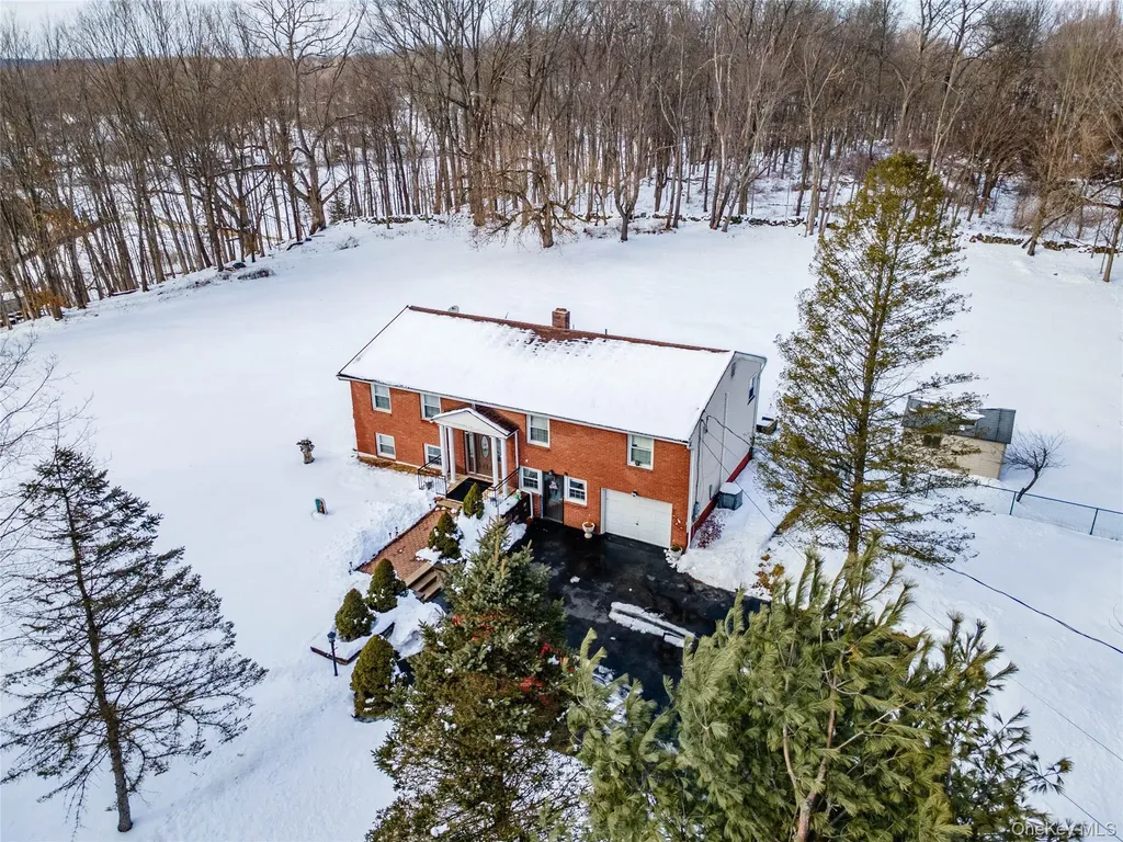 2096 State Route 94 Salisbury Mills NY 12577