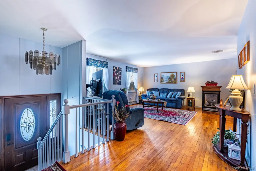 2096 State Route 94 Salisbury Mills NY 12577
