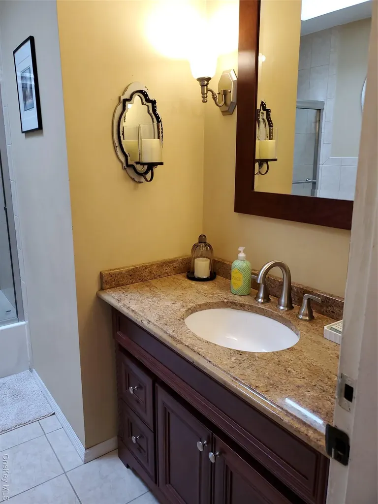 113 Lenore Lane Centereach NY 11720