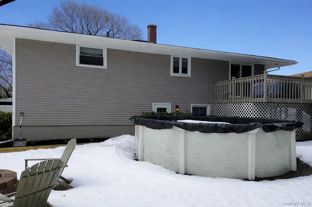 113 Lenore Lane Centereach NY 11720