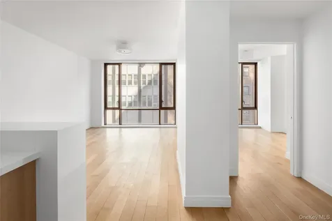 230 E 20th Street New York (manhattan) NY 10003