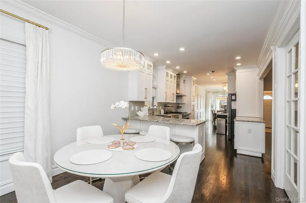 6 Valley Lane Huntington NY 11743