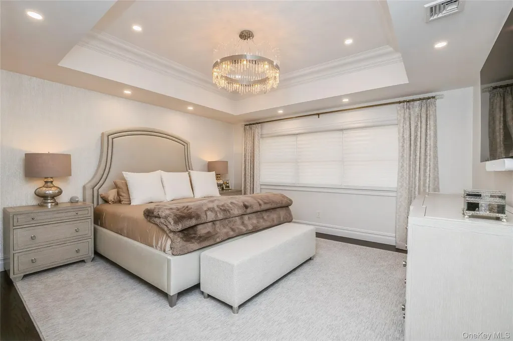 6 Valley Lane Huntington NY 11743