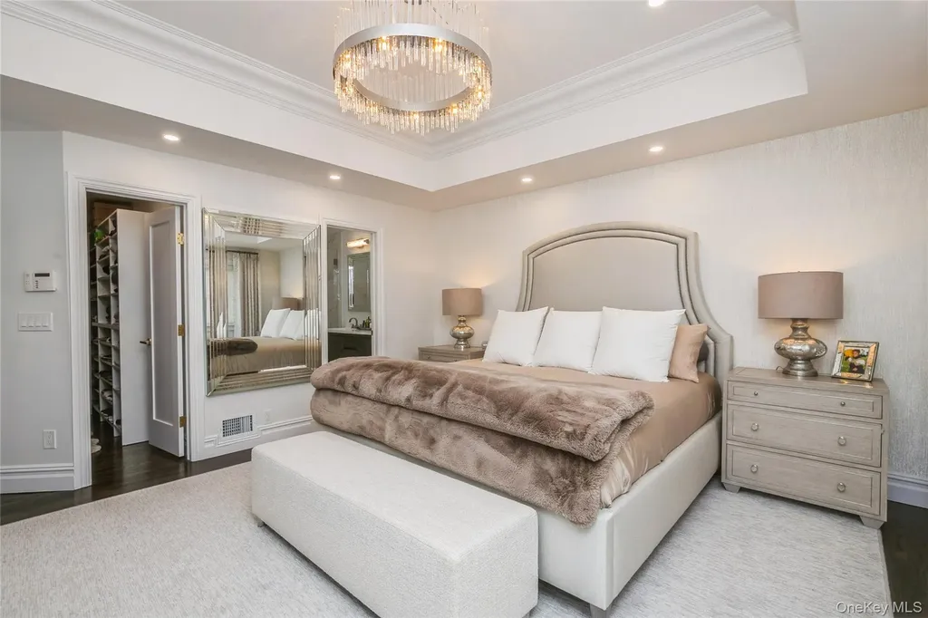 6 Valley Lane Huntington NY 11743