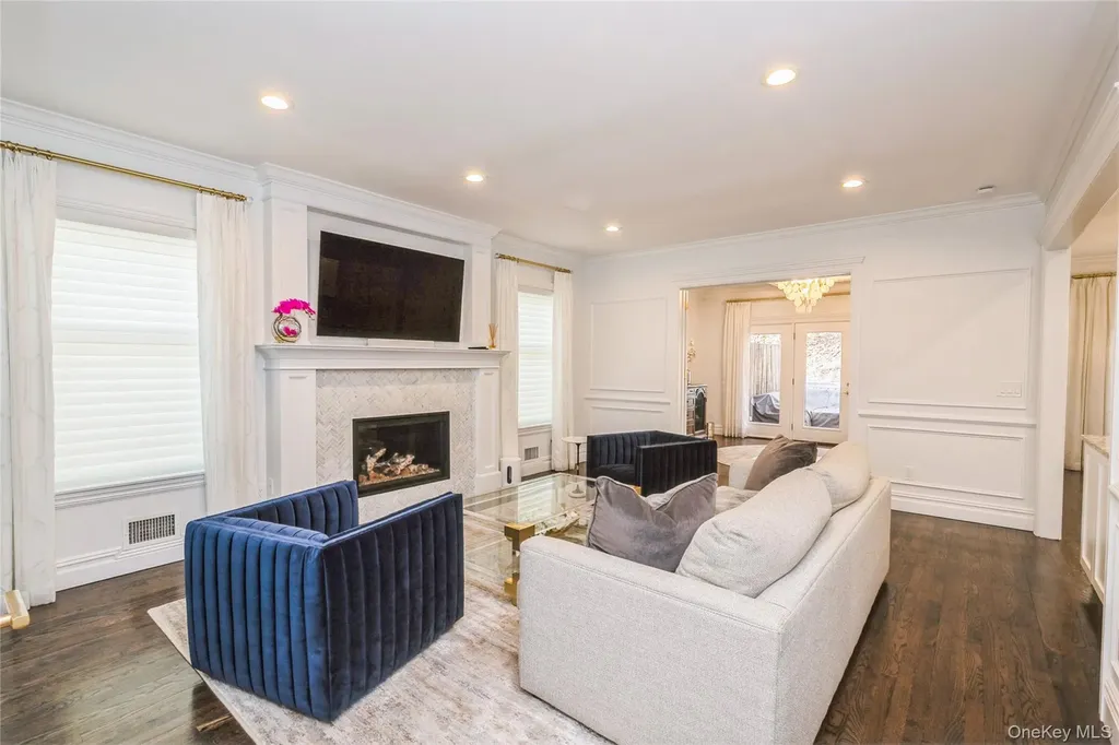 6 Valley Lane Huntington NY 11743