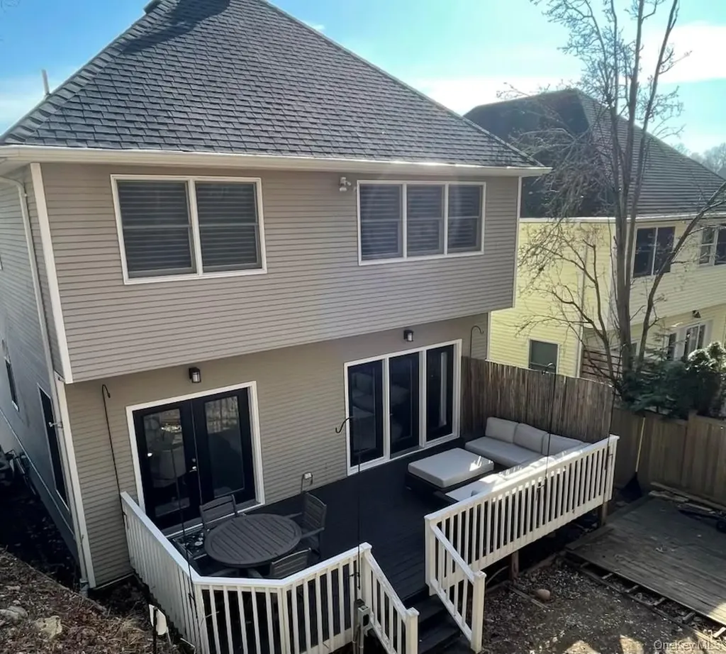 6 Valley Lane Huntington NY 11743
