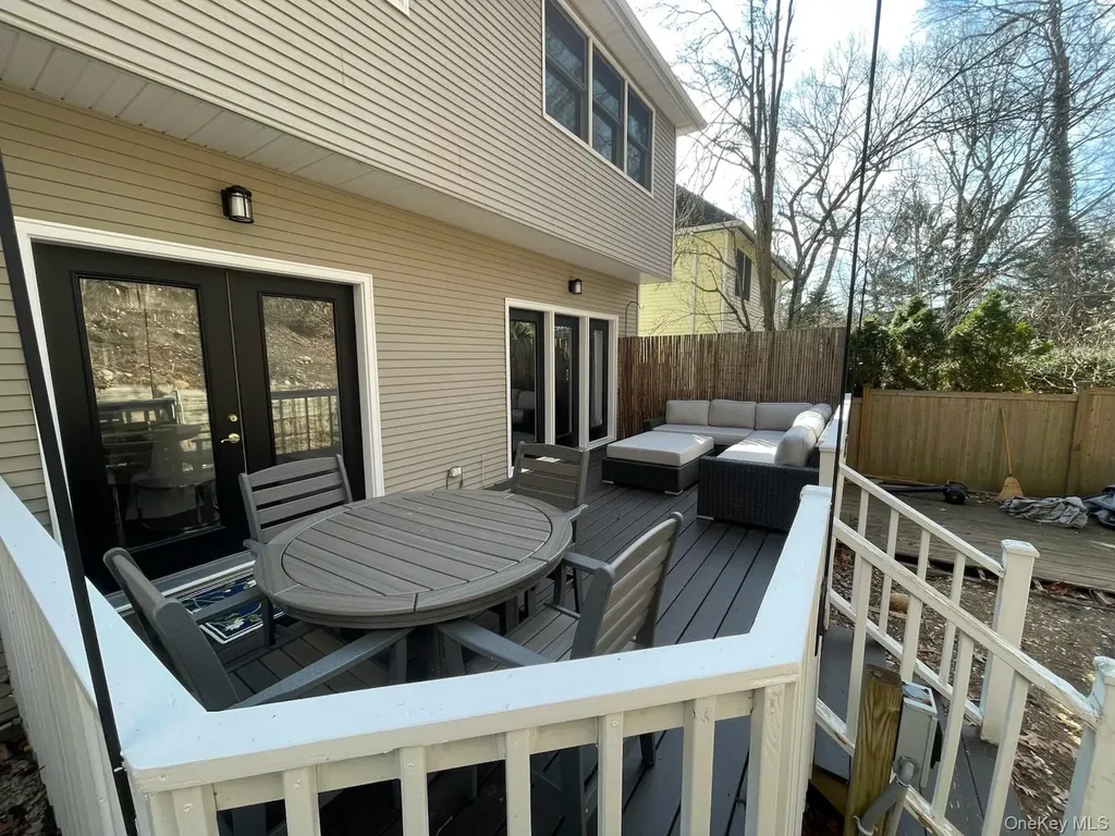6 Valley Lane Huntington NY 11743