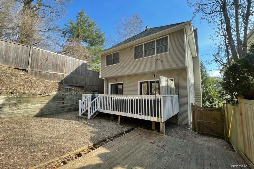 6 Valley Lane Huntington NY 11743