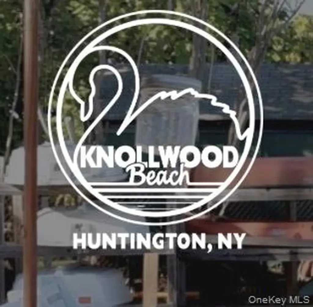 6 Valley Lane Huntington NY 11743