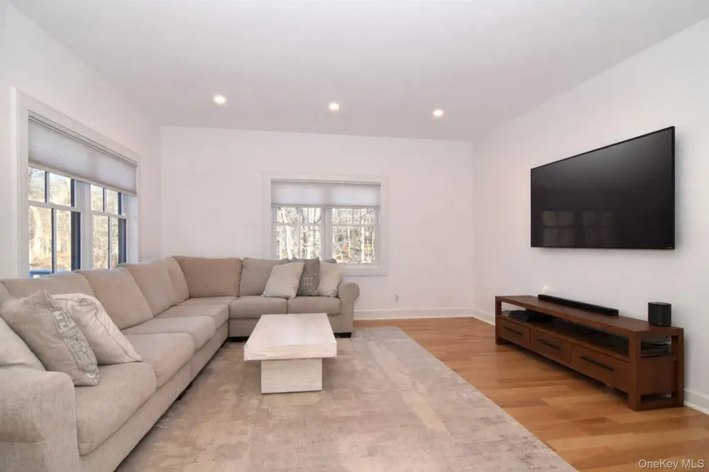 1606 Ellis Place Mamaroneck NY 10543