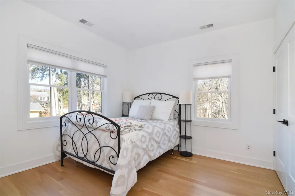 1606 Ellis Place Mamaroneck NY 10543