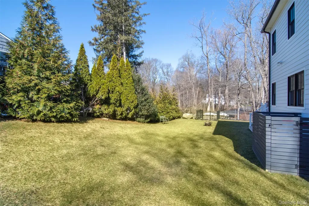1606 Ellis Place Mamaroneck NY 10543