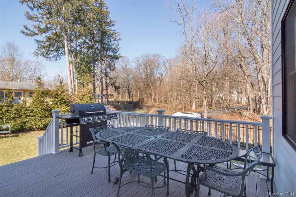 1606 Ellis Place Mamaroneck NY 10543