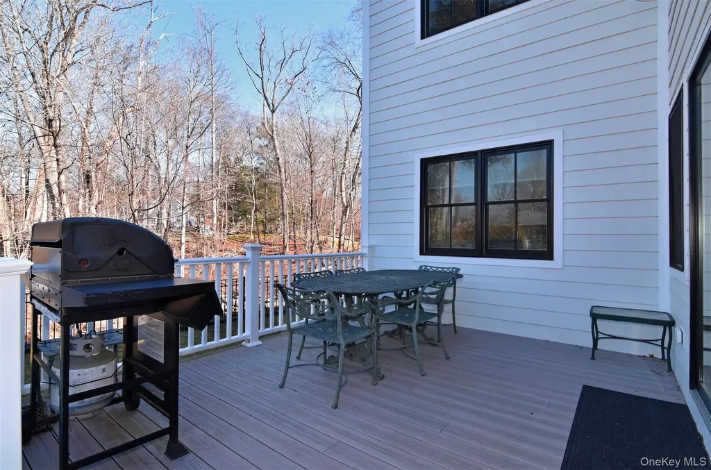 1606 Ellis Place Mamaroneck NY 10543