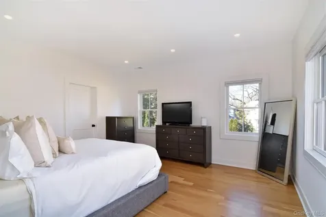 1606 Ellis Place Mamaroneck NY 10543