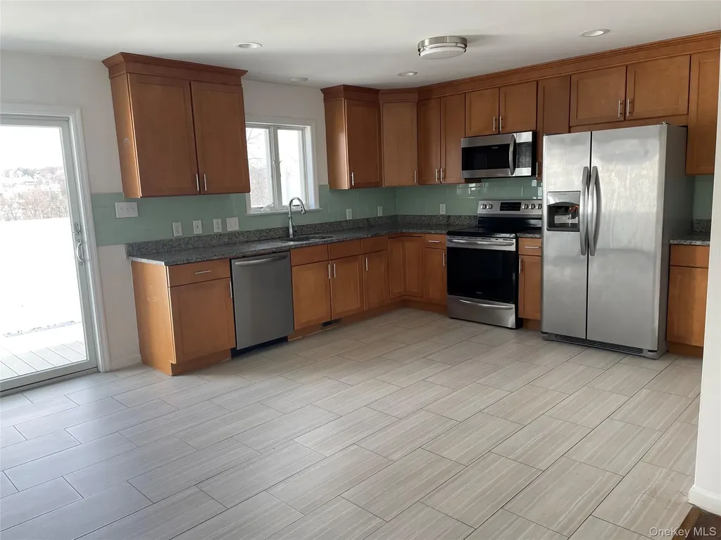 62 Gibson Place Yonkers NY 10705
