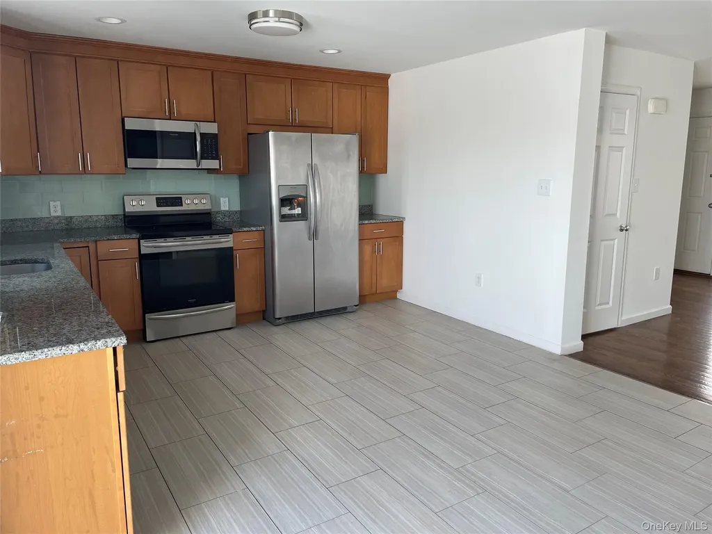 62 Gibson Place Yonkers NY 10705