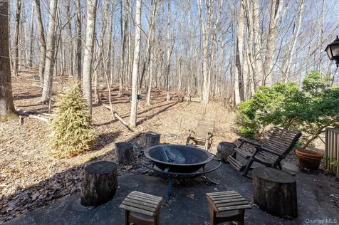 27 Mohawk Lane Yorktown Heights NY 10598