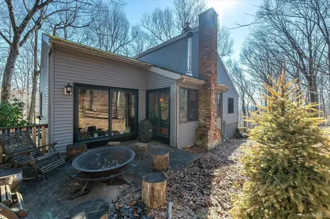 27 Mohawk Lane Yorktown Heights NY 10598