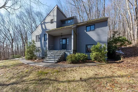 27 Mohawk Lane Yorktown Heights NY 10598