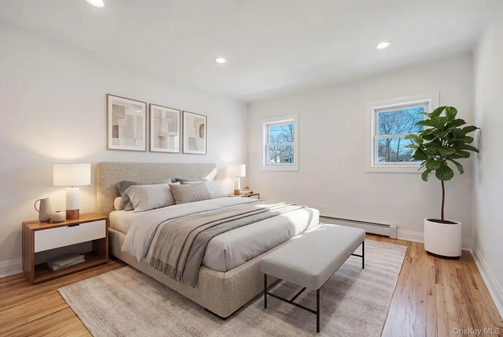 40 Durhamoc Lane North Babylon NY 11703