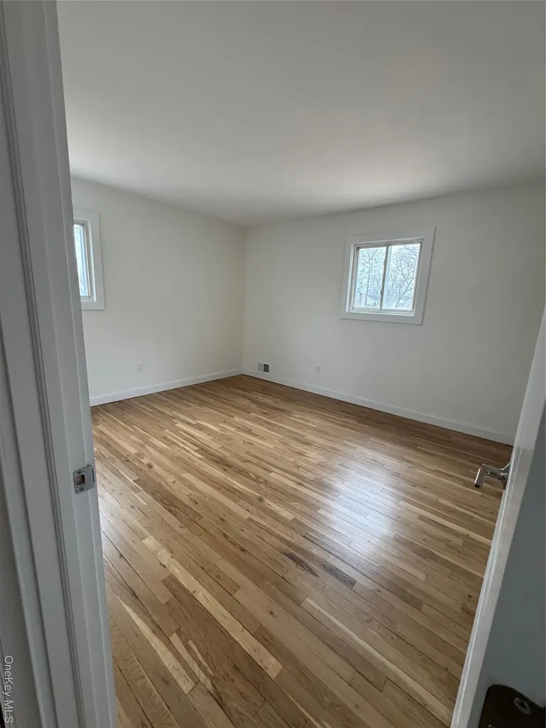 3 Vine Court Centereach NY 11720