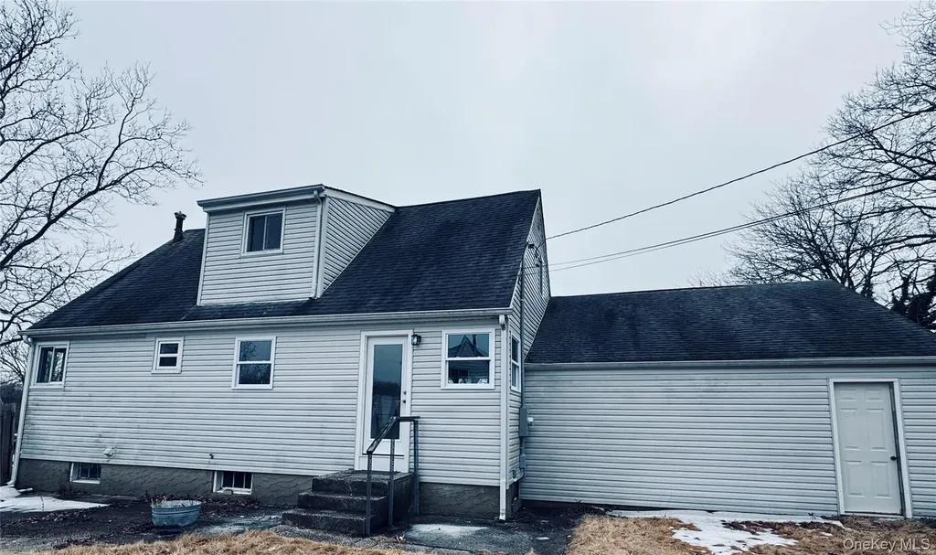 3 Vine Court Centereach NY 11720