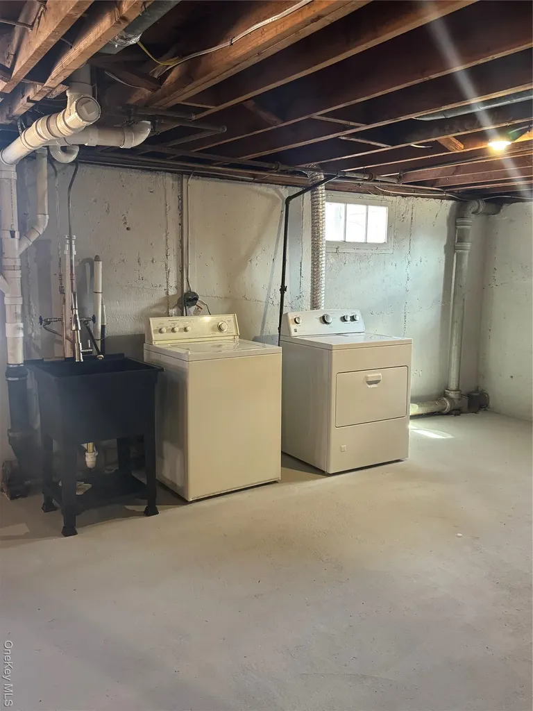 3 Vine Court Centereach NY 11720