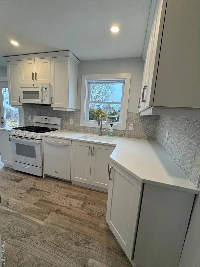 3 Vine Court Centereach NY 11720
