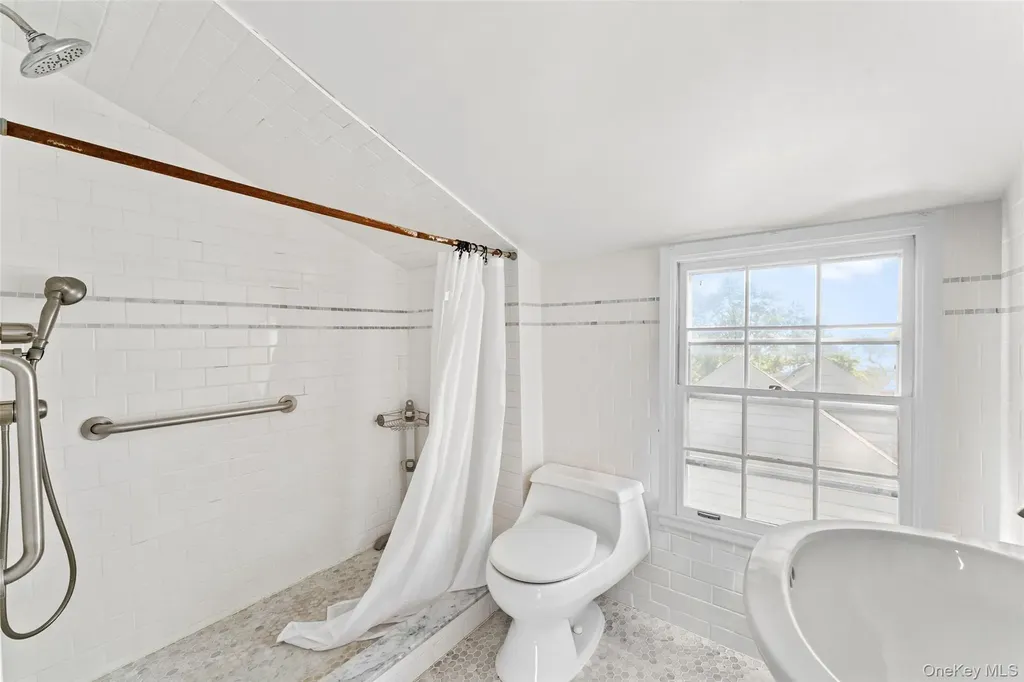 2 Oakwood Place Scarsdale NY 10583